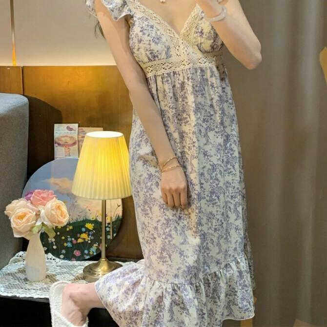 2024年新款吊带睡裙飞飞袖蕾丝花边高级感碎花V领纯欲家居服外穿