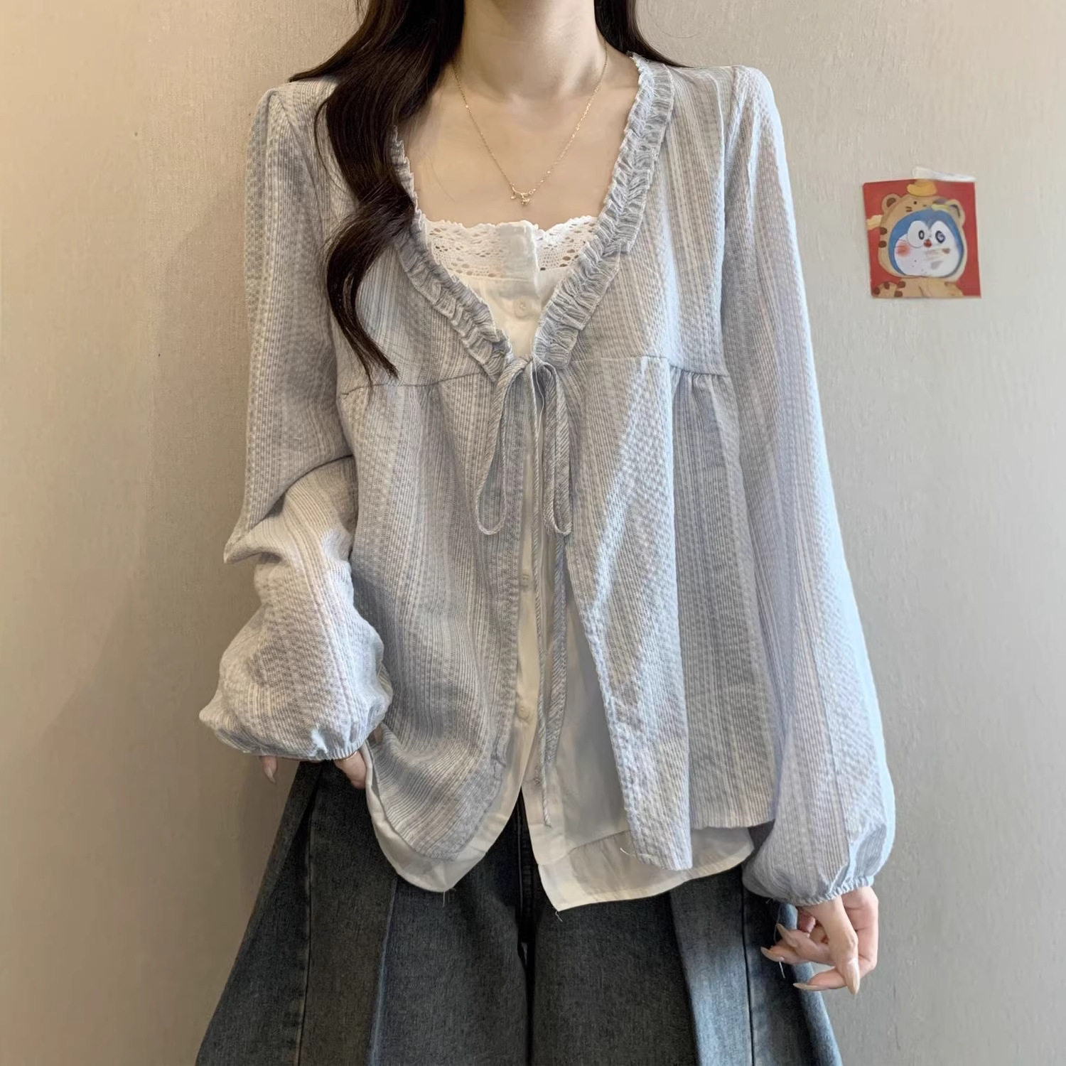 法式系带木耳边V领长袖衬衫女春