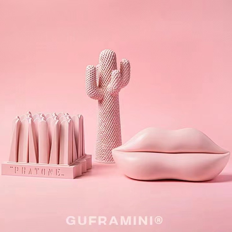 意大利Gufram Mini 粉色限量款草丛躺椅仙人掌红唇沙发装饰品摆件