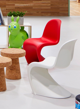 瑞士Vitra Panton Junior潘通儿童椅现代简约餐椅休闲椅装饰椅