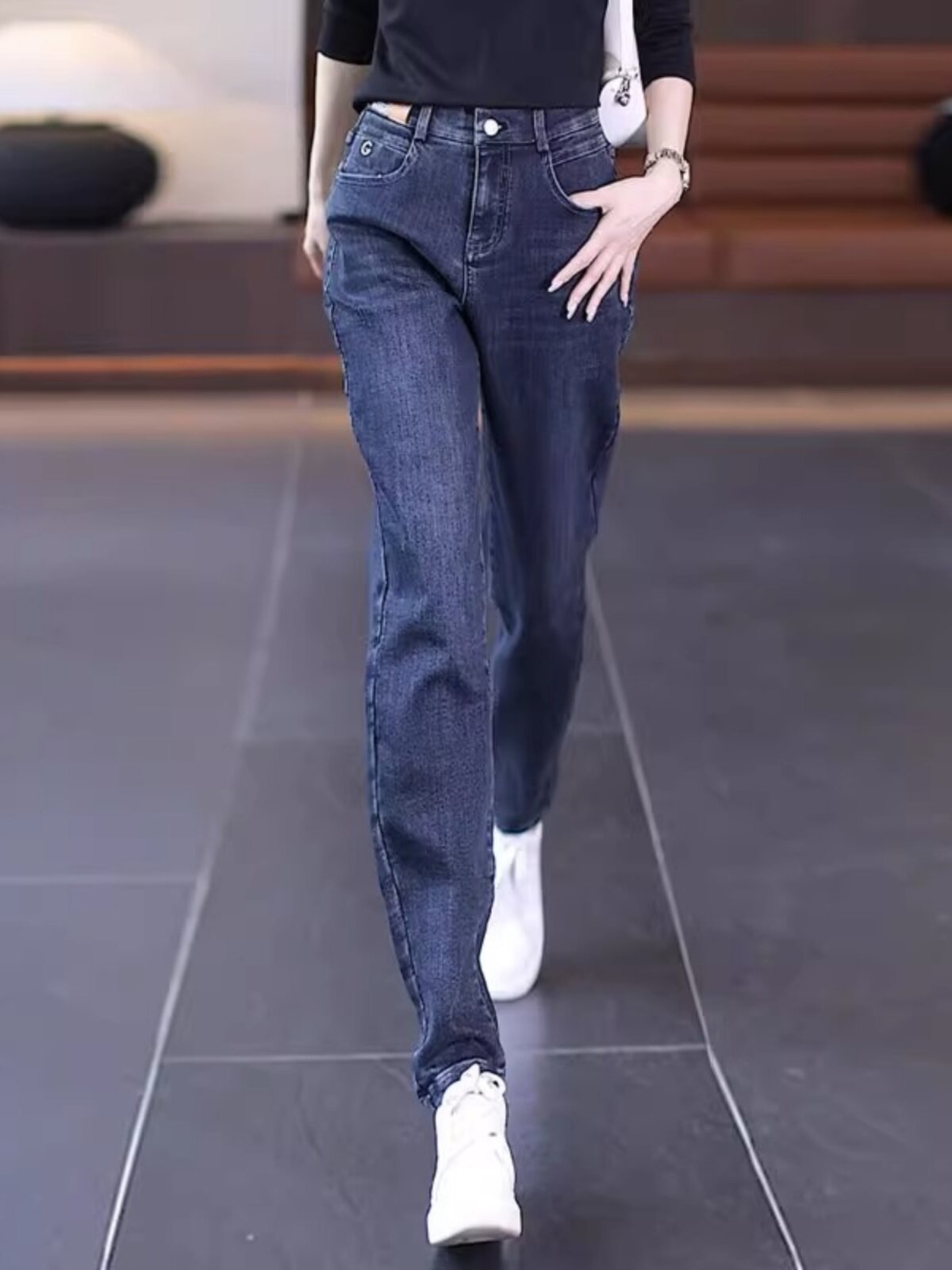 高腰牛仔哈伦裤女秋冬季2025年新款韩版裤子小脚裤加厚直筒老爹裤