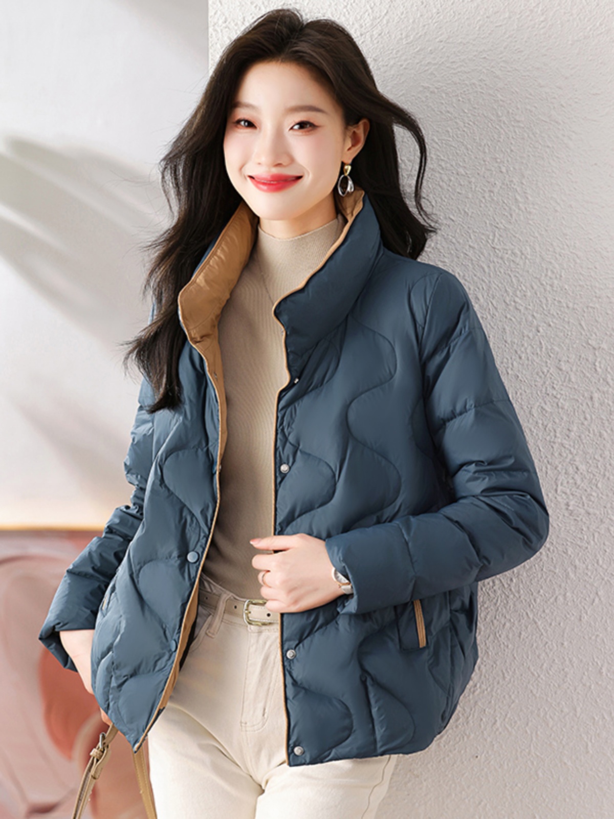 2025早秋冬新款轻薄时尚羽绒服女款短款小个子高端白鸭绒外套薄款