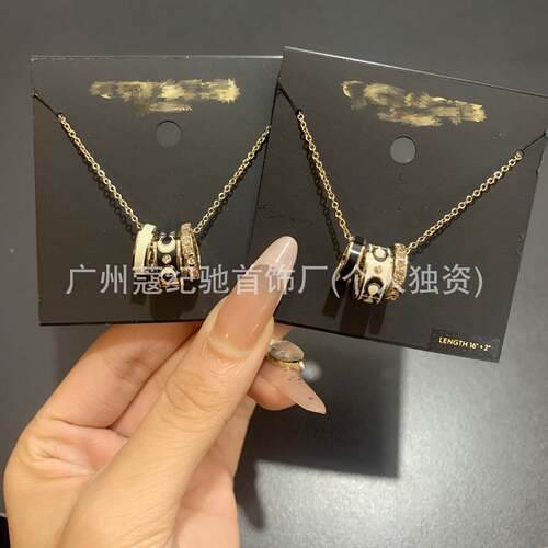 COA蔻家经典标志女士滴胶珐琅白黑三环项链女C9446专柜品质锁骨链