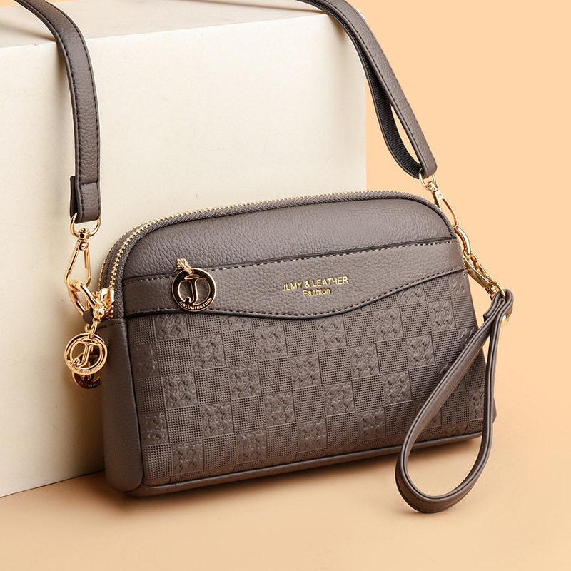 新款小方包软面压花高级感中青年女士时尚百搭通勤单肩斜挎手机包,箱包皮具/热销女包/男包,小方包,淘宝优惠券,粉丝福利购,淘宝优惠卷