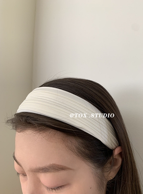 TOX ACC 韩系简约宽边褶皱高颅顶发箍黑白高质感发饰
