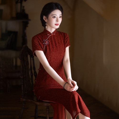 2025春夏新中式红色复古优雅敬酒服订婚提花缎礼服短袖修身旗袍裙