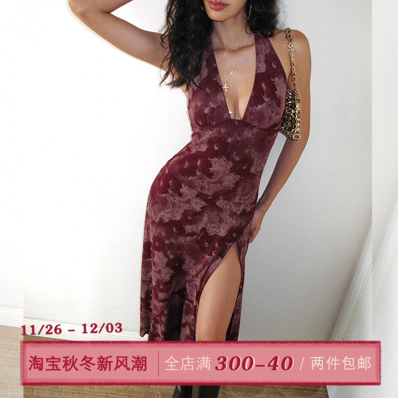 ITSNIKAR 复古酒红V领丝绒挂脖连衣裙女性感露背包臀裙细闪长裙子