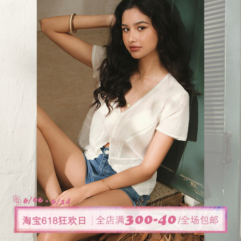 ITSNIKAR 复古蕾丝花边马甲衬衫女早春v领设计感修身短袖T恤上衣