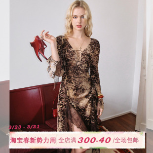 ITSNIKAR 法式v领豹纹连衣裙女初秋修身性感包臀裙蕾丝拼接长裙子