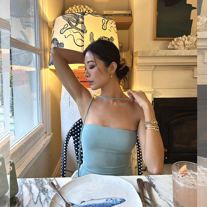 ITSNIKAR高级感挂脖连衣裙带胸垫