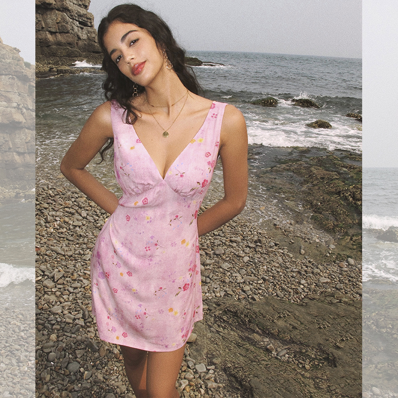 ITSNIKAR 性感度假风碎花吊带连衣裙女夏v领系带背心裙收腰短裙子