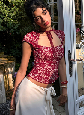 ITSNIKAR 法式印花植绒方圆领短袖T恤女春修身性感蕾丝绑带短上衣