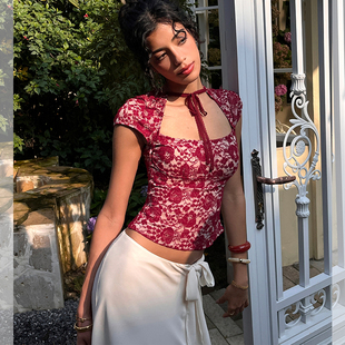 ITSNIKAR 法式印花植绒方圆领短袖T恤女春修身性感蕾丝绑带短上衣