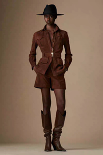 棕色麂皮绒女士夹克外套短裤 两件套装