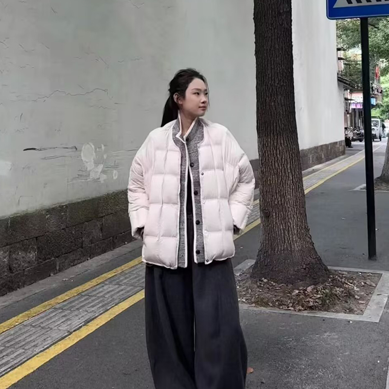 伊凡娜羽绒服女白色针织领