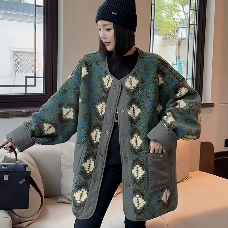 两面穿羊羔毛绒大衣外套芭鲁娜