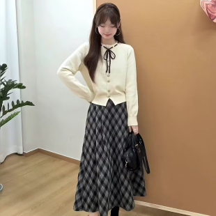 2025新款秋装韩系学院风针织开衫格子半身裙子两件套女高级感套装