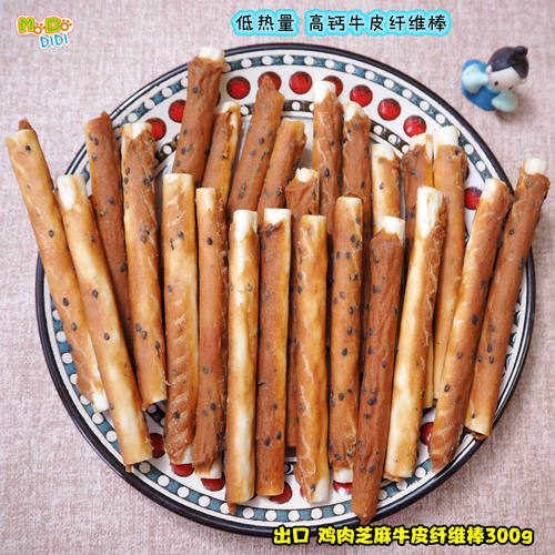 鸡肉均匀紧裹芝麻裹牛皮纤维棒