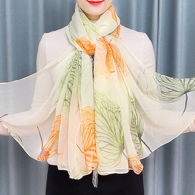 新款女士高档丝巾冬季时尚超大保暖围巾洋气长款纱巾网红沙滩披肩