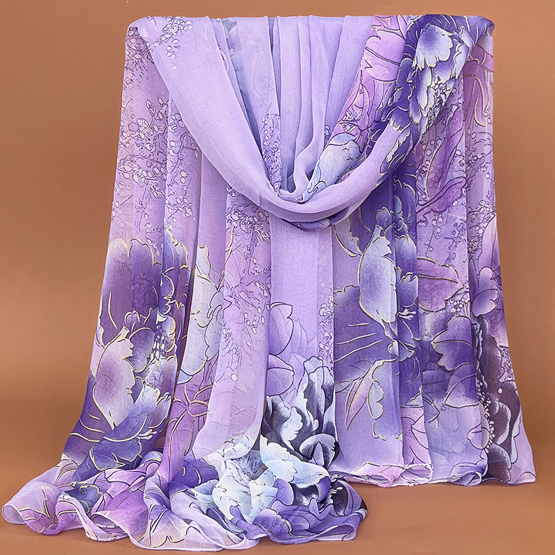 秋冬丝巾新款时尚百搭围巾薄款女士印花纱巾妈妈围脖洋气长款披肩