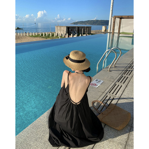 夏季海边度假露背显瘦吊带长裙