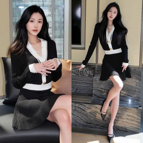 张元英款黑白撞色冰丝面料V领奢赫本风修身针织连衣裙女