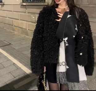 2025秋冬新款圆领黑色短款大衣时尚休闲设计感加厚闪闪毛呢外套女