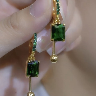 简约大气绿色几何耳环女新款2025爆款轻奢高级感耳钉通勤气质耳饰