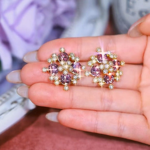 2025新款爆款紫色闪钻雪花耳钉女轻奢高级感气质大气耳环独特耳饰