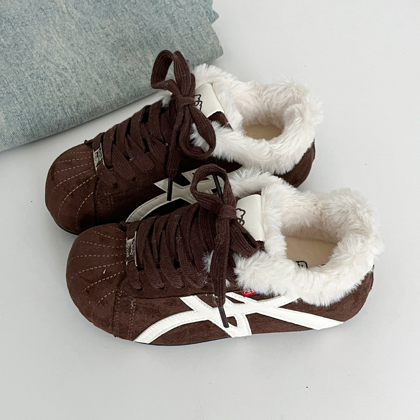 加绒德训鞋女2025新款冬季