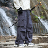 灰色