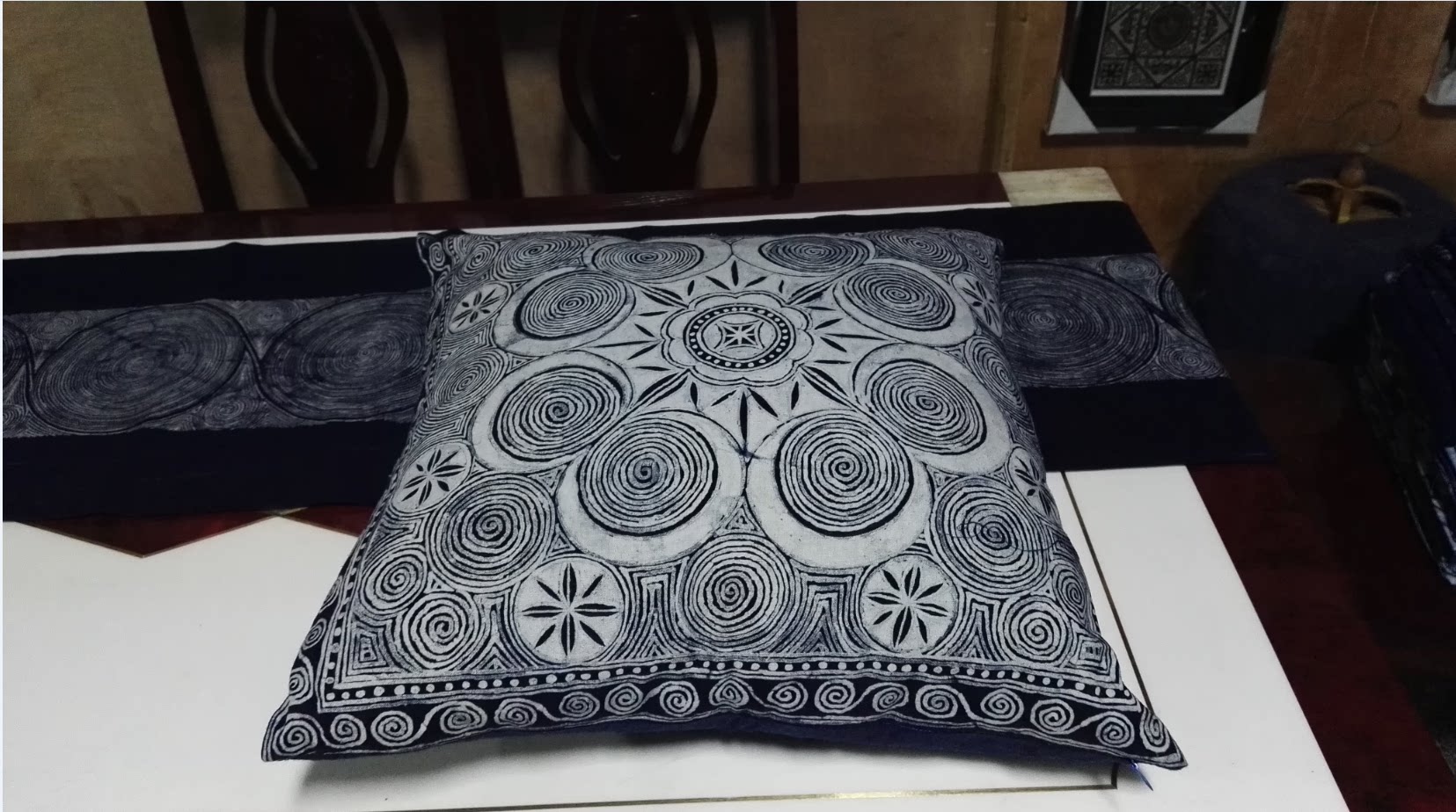 蜡染抱枕定制靠垫坐垫活动礼物伴手礼赠品植物染非遗技艺旅游包邮