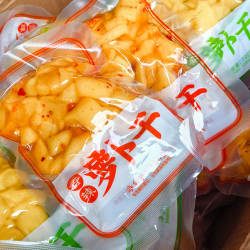 福建龙岩上杭香脆萝卜干辣不辣香多种口味下饭菜开袋即食微甜零食