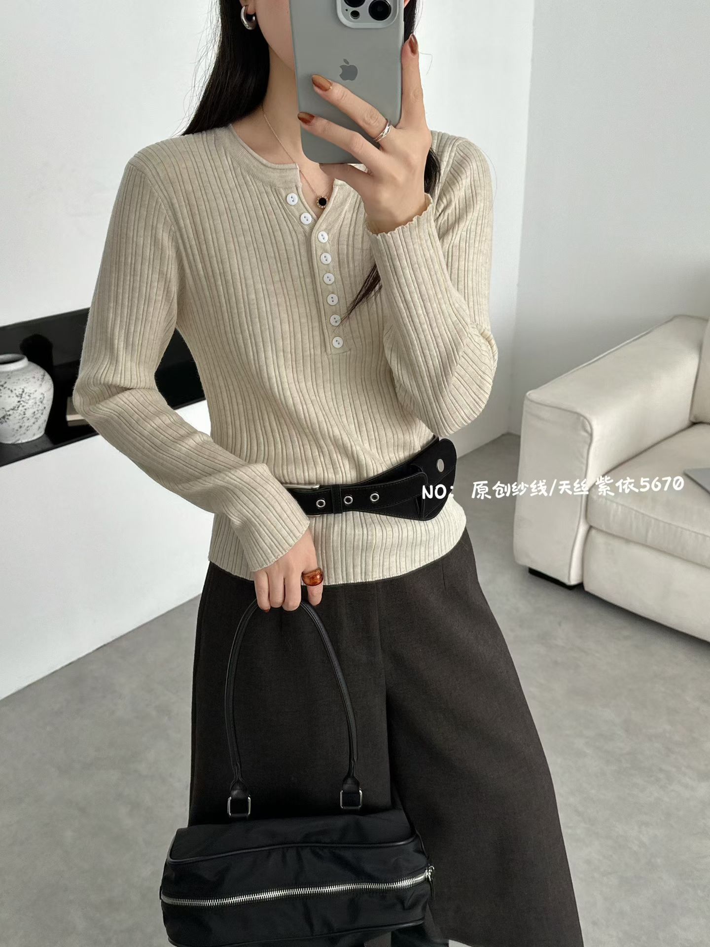 紫依正品秋冬新款韩版宽松显瘦百搭圆领长袖针织衫女毛衣打底上衣图片
