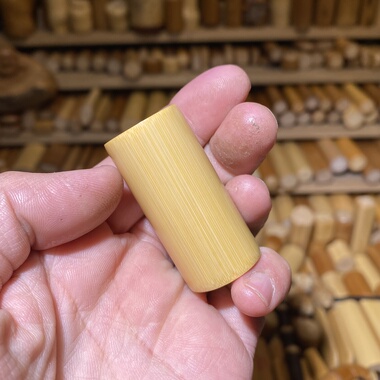 22.7-46厚皮黄皮短粗圆，一物一链接，远山工实心玉竹手把件