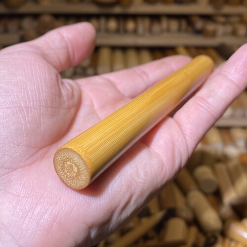 14-130厚皮细支长圆，一物一链接，远山工实心玉竹手把件