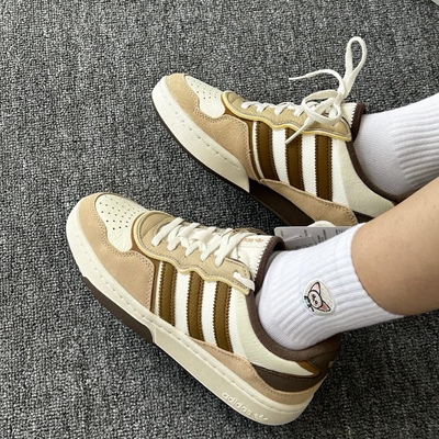 Adidas Courtic阿迪达斯男女休闲百搭卡其色运动板鞋ID6068