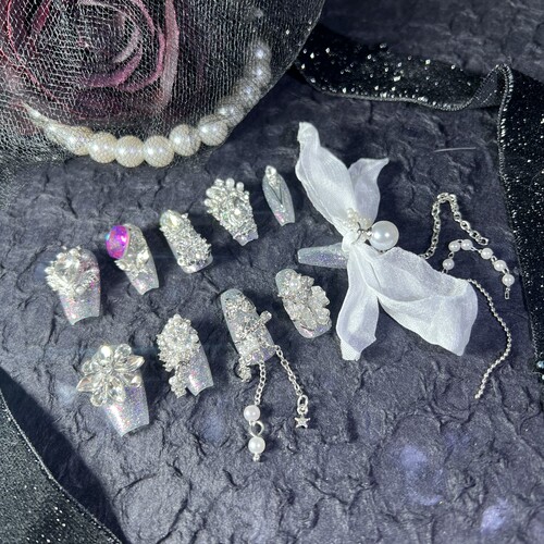 【123珍珠芭蕾】中梯爆闪纯手工穿戴甲满钻球偏光多色