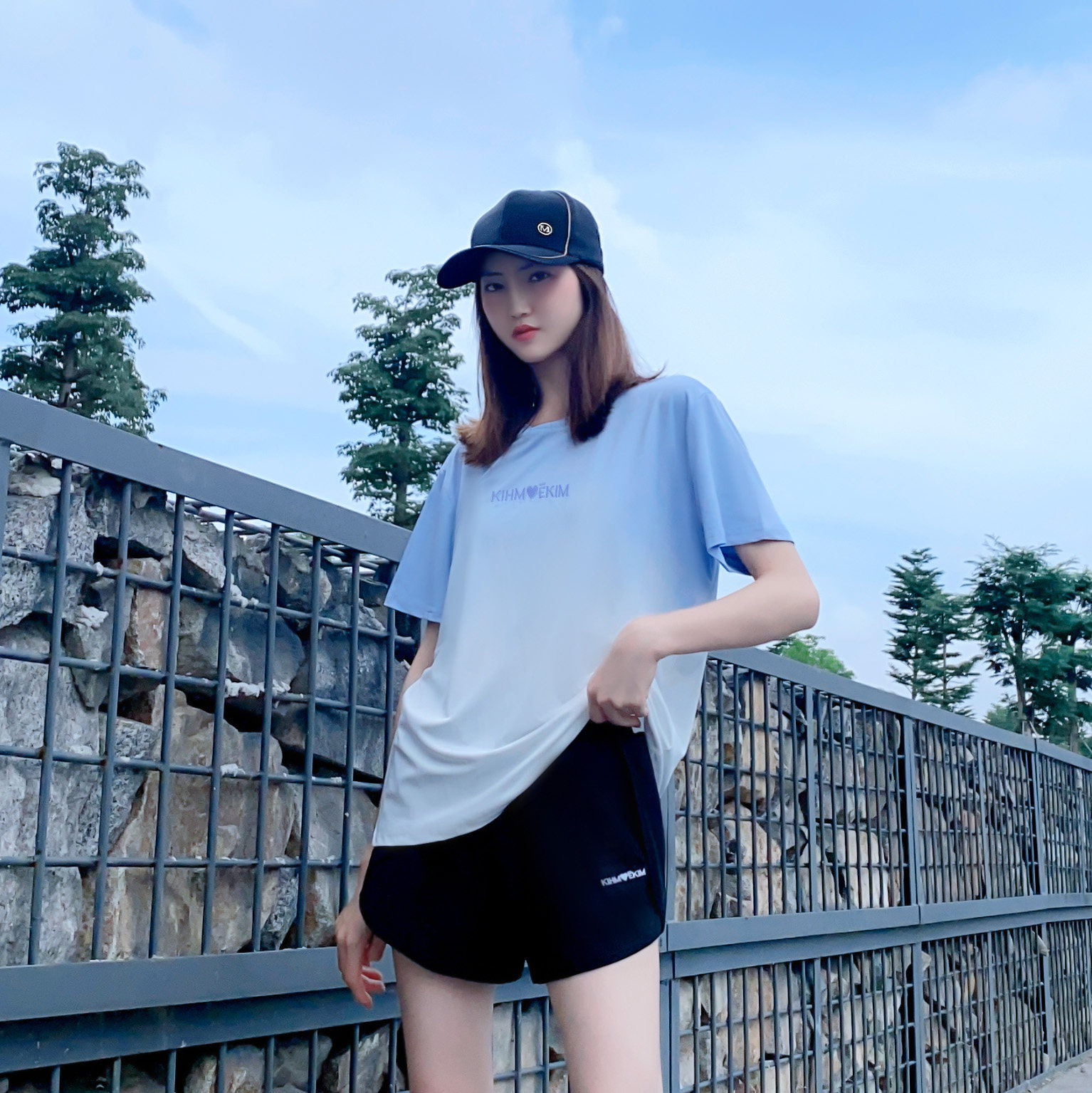 여성용 요가 의류 정장 대형 헐렁한 살을 덮는 스포츠 반팔 여름 얇은 달리기 훈련 속건 반바지 피트니스 의류