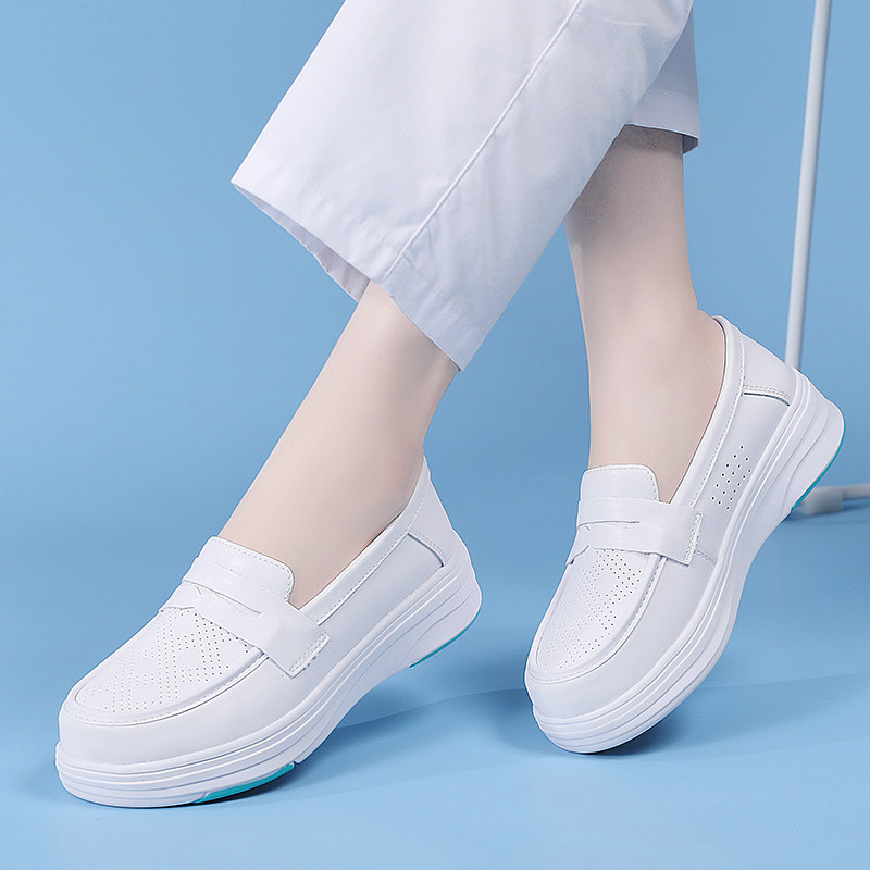 春夏季护士鞋女厚底一脚蹬白色透气防滑防臭软底不累脚百搭工作鞋