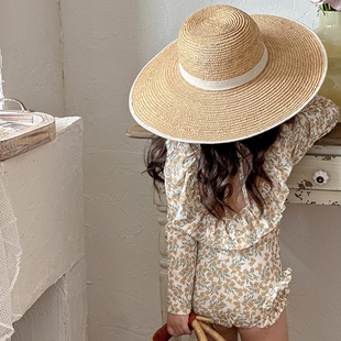 中小童泳装 英国DHWA儿童游泳衣长袖 防晒女孩公主连体速干泳衣套装