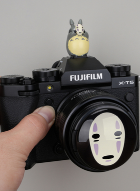 无脸男相机镜头盖热靴适用M50佳能R50富士XT50尼康Z30索尼ZVE-10