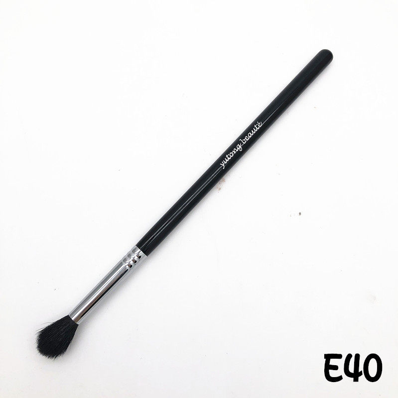 店庆活动款雨潼logo E40 纤维毛偏圆头眼影晕染刷 眼窝晕染鼻影刷,彩妆/香水/美妆工具,化妆刷,淘宝优惠券,粉丝福利购,淘宝优惠卷