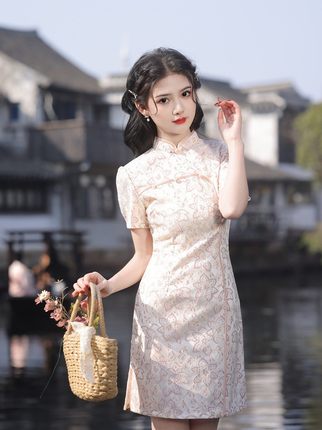 粉色旗袍2025新款改良年轻款少女小个子短款日常可穿法式绝美夏季