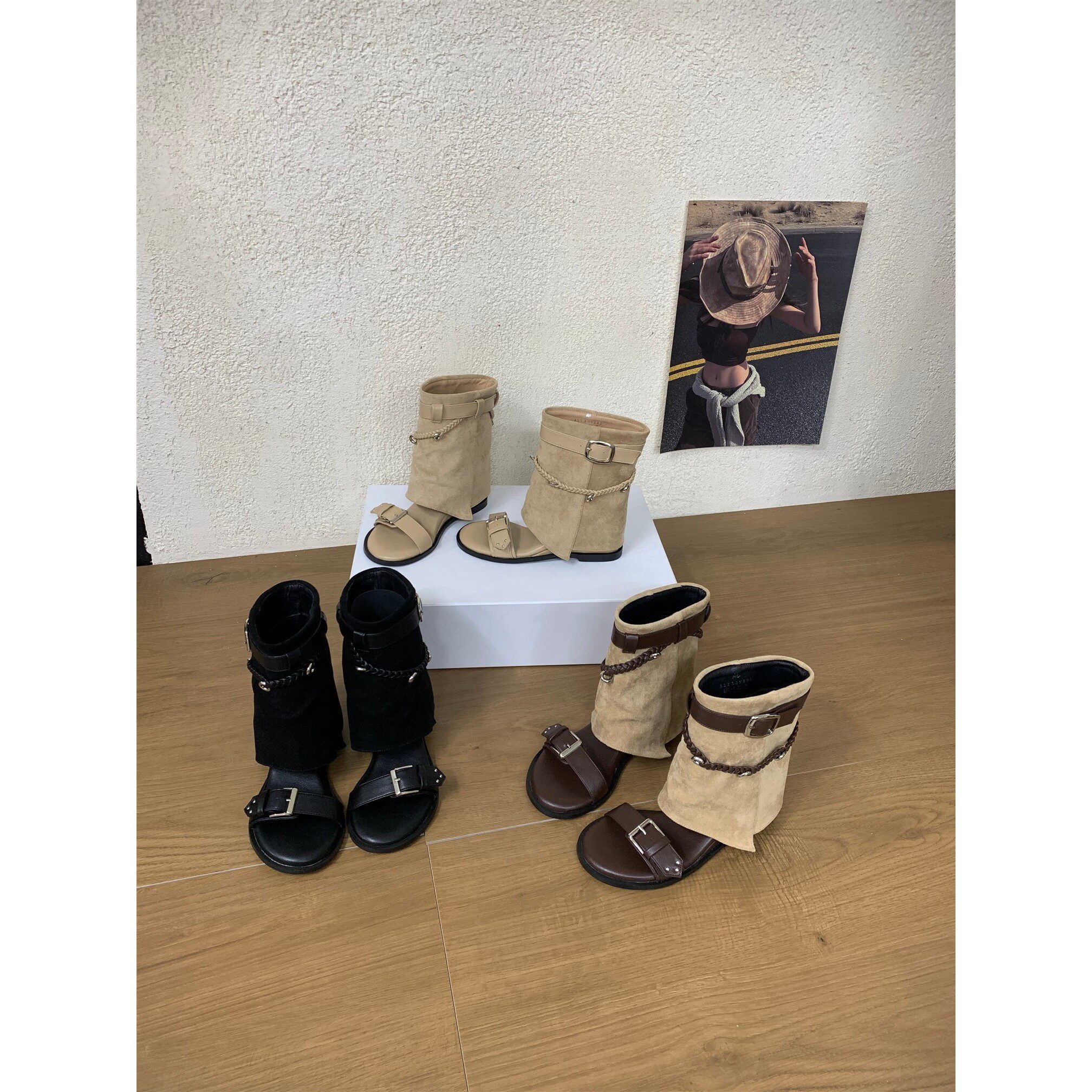 复古风皮带扣短靴女夏季圆头坡跟设计感凉靴子磨砂真皮靴镂空露趾