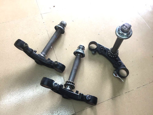 王靛摩配 CB400  VTEC123代 99-08下方向柱 下三通 下联板 方向轴