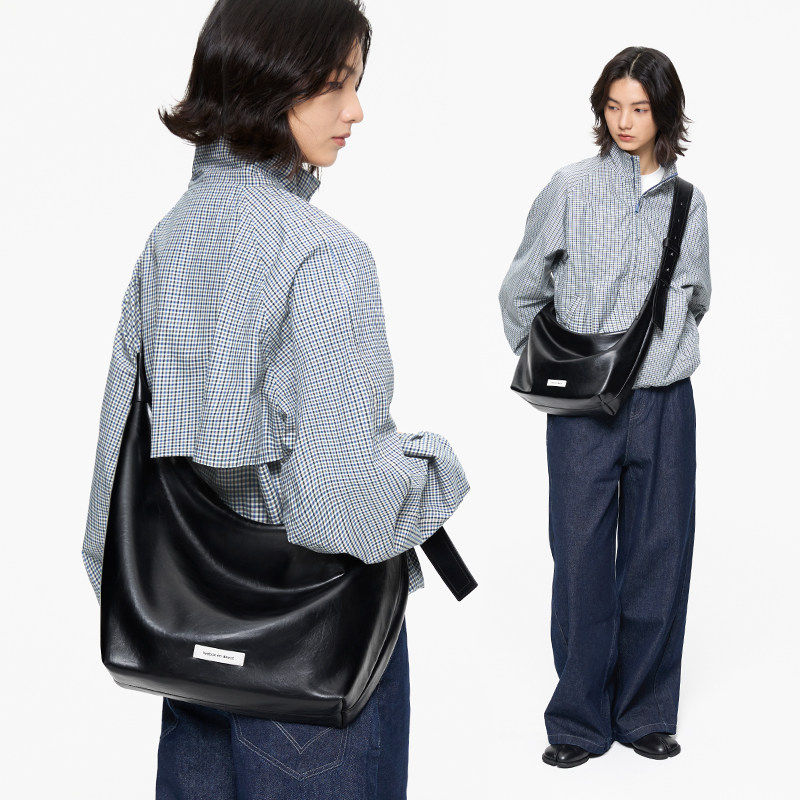 LIVEBOX牛皮斜挎包女通勤大容量饺子包真皮休闲挎包男