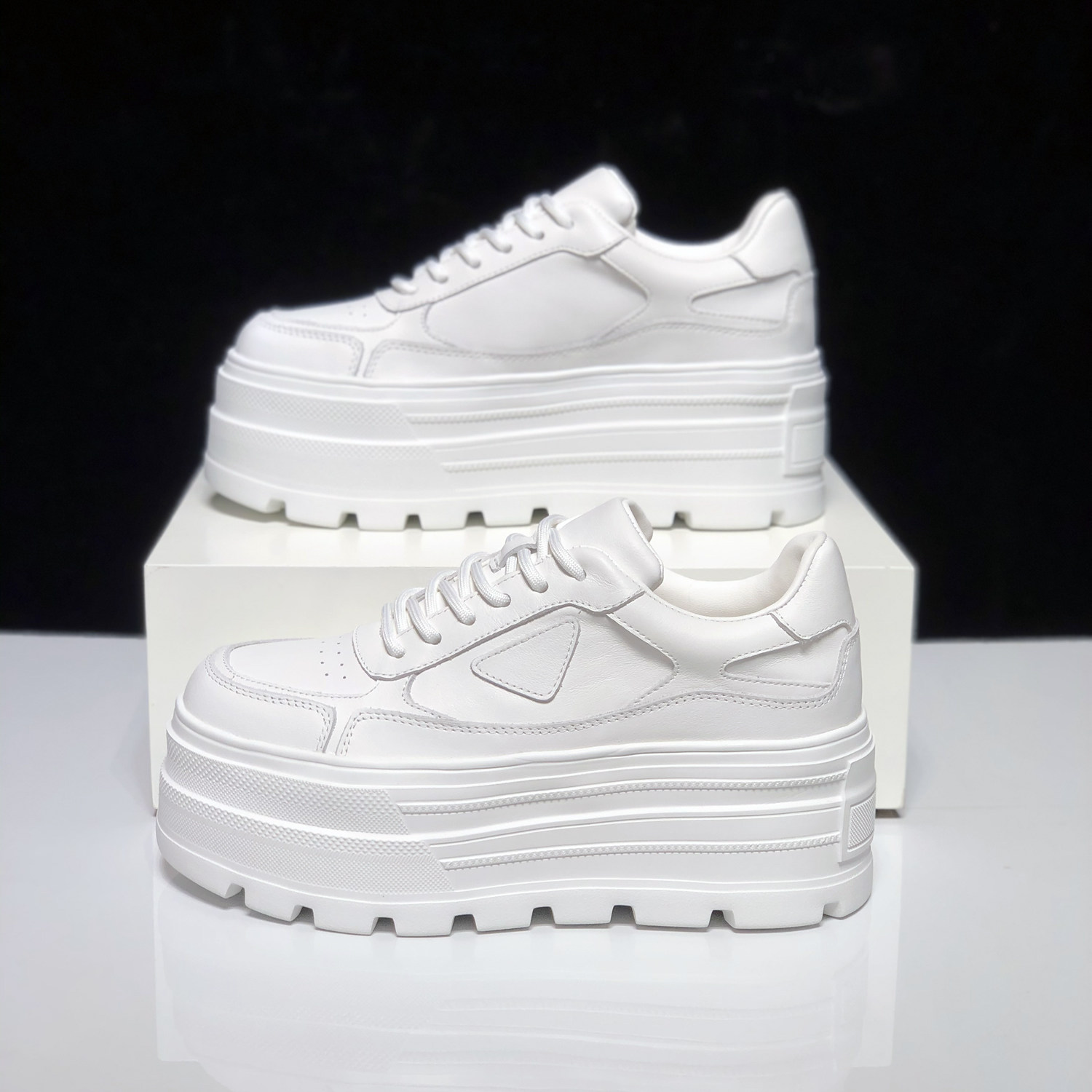 欧洲站真皮厚底小白鞋女2026春季新款小个子增高8cm轻便休闲板鞋,女鞋,时尚休闲鞋,淘宝优惠券,粉丝福利购,淘宝优惠卷