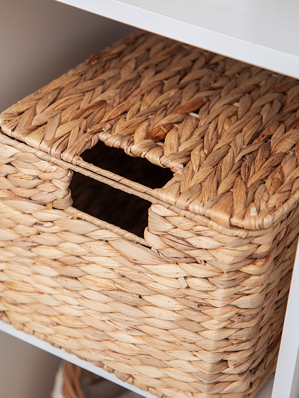 采购产品有盖的手编织收纳篮，整理箱，杂项篮收纳箱，稻草编织收