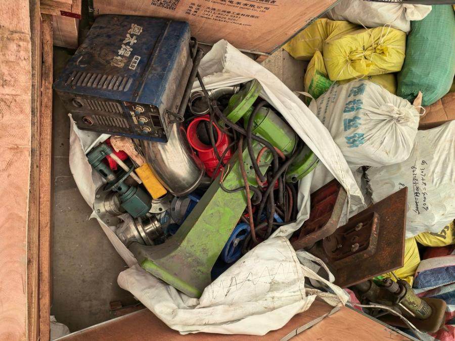 1月12日温州位于浙江省温州市龙湾区滨海十九路422号、合泰汽车园10幢建筑物内机器设备、产品网络拍卖公告